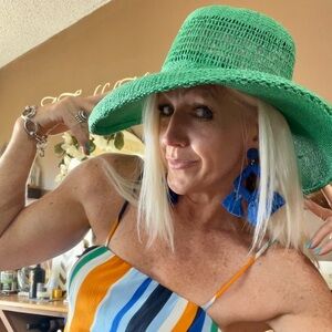 Green Paper Fiber Hat Size: S/M 55-57cm